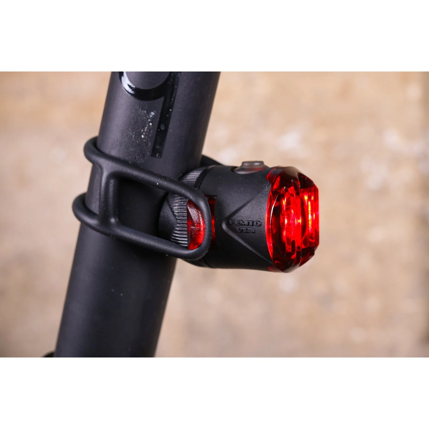 Eclairage Arrière Lezyne Femto USB Drive 4 Eclairage Arrière Lezyne Femto USB Drive – Image 2